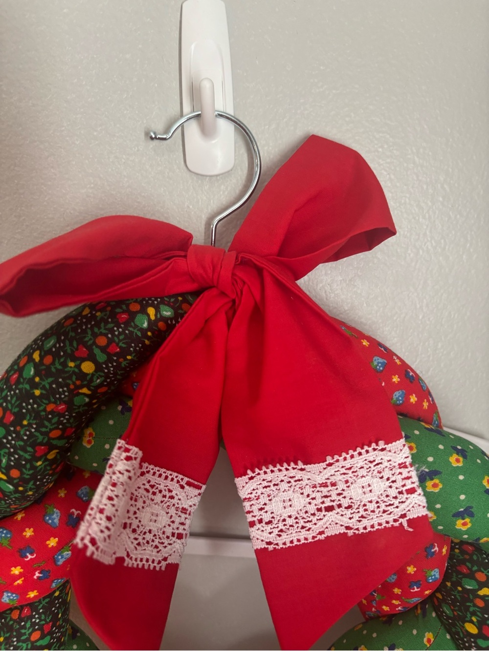 Handmade Vintage-Inspired Christmas Wreath Nostalgic Cozy Cottagecore Holiday - Picture 6 of 7